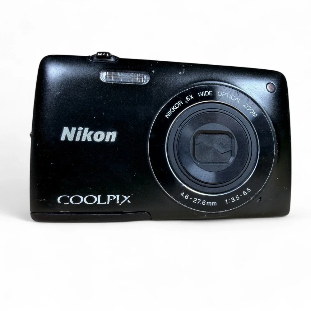 Nikon Coolpix S4200 16MP Digital Camera Bundle Black w/ Charger + Battery Tested